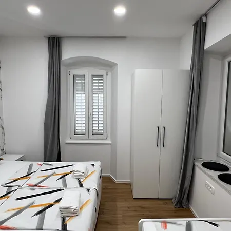 Grand Apartment *